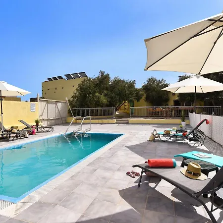 In With Private Pool Villa Ingenio